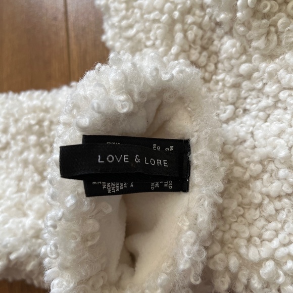 Love & lore winter gloves - Picture 3 of 3